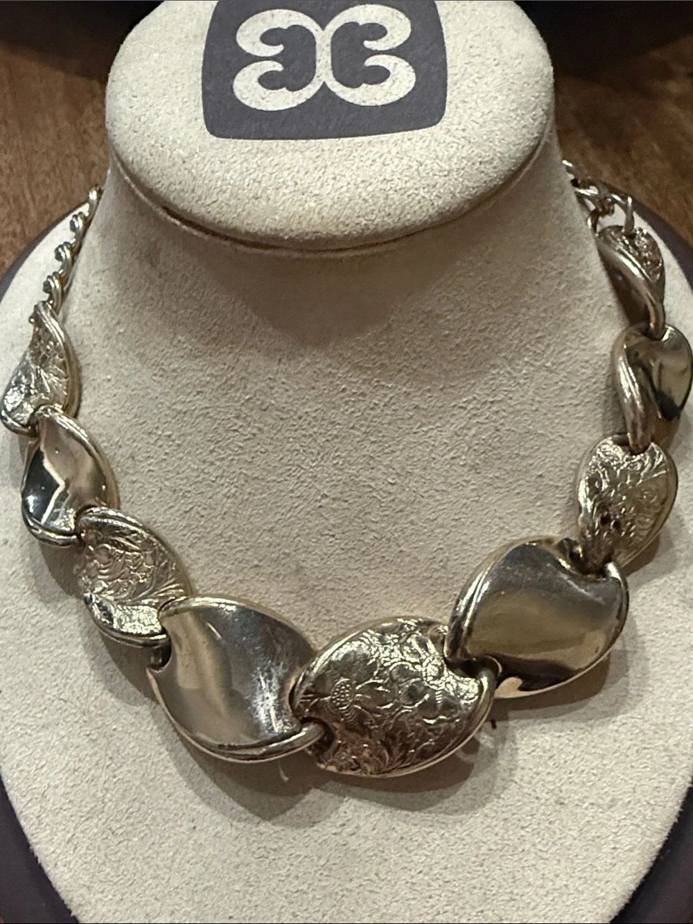 Women's Vintage-Style Gold Link Necklace!